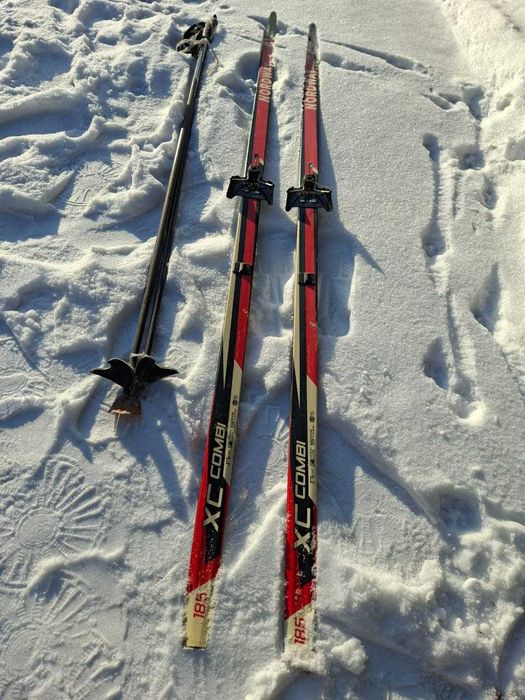 Продам лыжи с ботинками