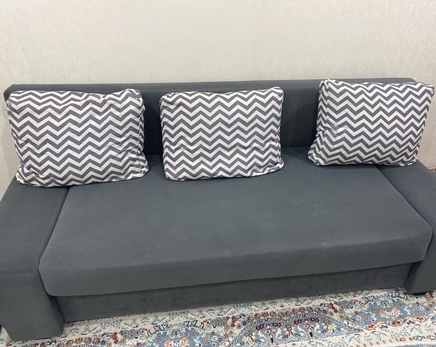 Продам диван, тахта