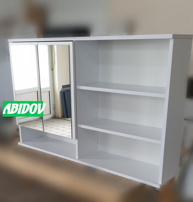 Шкафчик для ванной комнаты водостойкий материал МДФ.