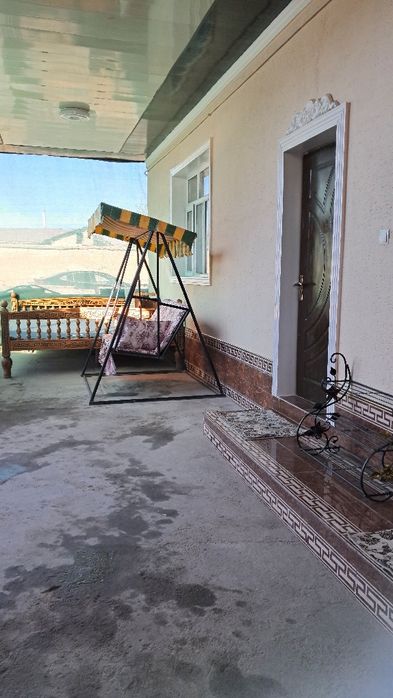 Uy va yer sotiladi toshmi postidan 5km