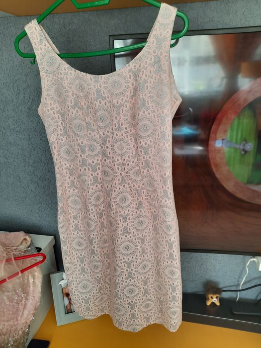 Rochii seara în stare foarte bună.