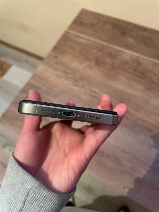 Продается Iphone 15 pro max СРОЧНО