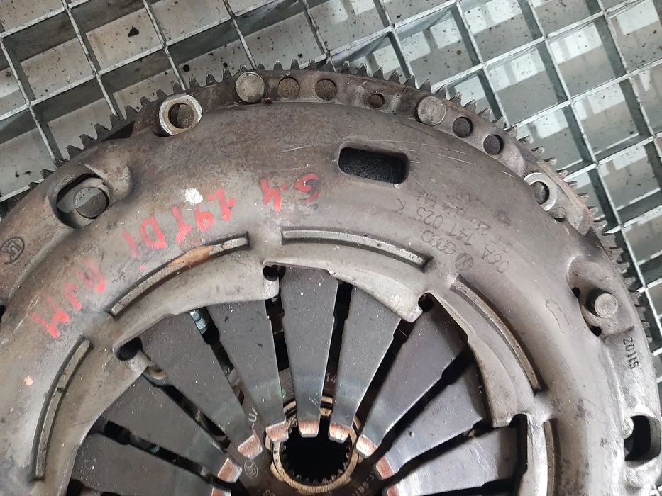 kit ambreiaj volanta masa dubla 1.9 tdi ajm audi a3   vw golf 4 bora disc 7mm 06a141025k