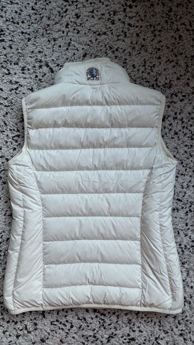 Нов дамски пухен елек,грейка Parajumpers размер М