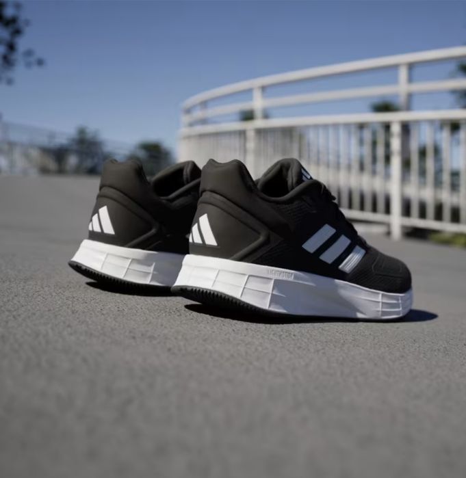 Новые кроссовки adidas 7 размер