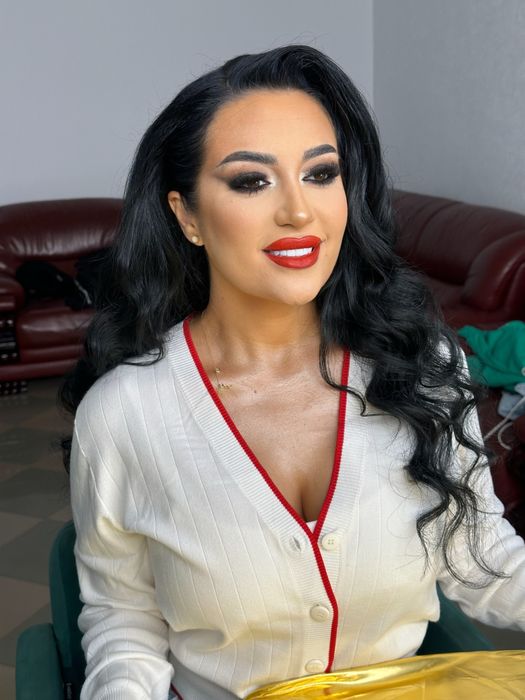 Make up artist & Hairstylist