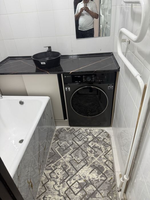 Uy sotiladi uzimni uyim 1 xonali