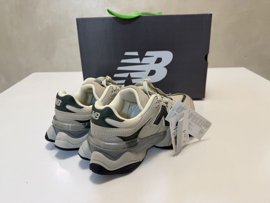 Adidasi New Balance 9060