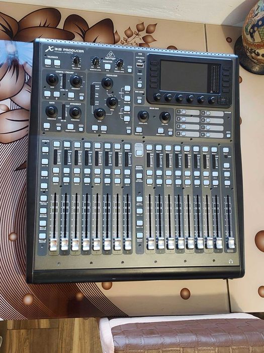 Behringer x32 producer