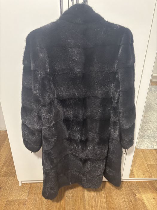 Продам шубу в отличном состояние