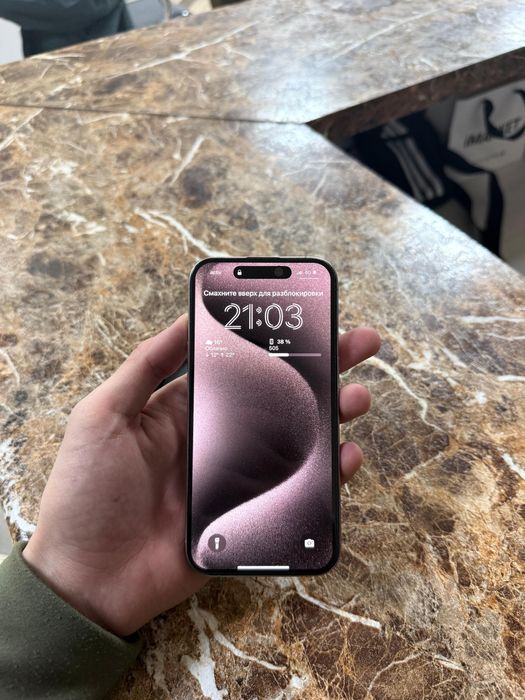 Продаю Айфон 15про