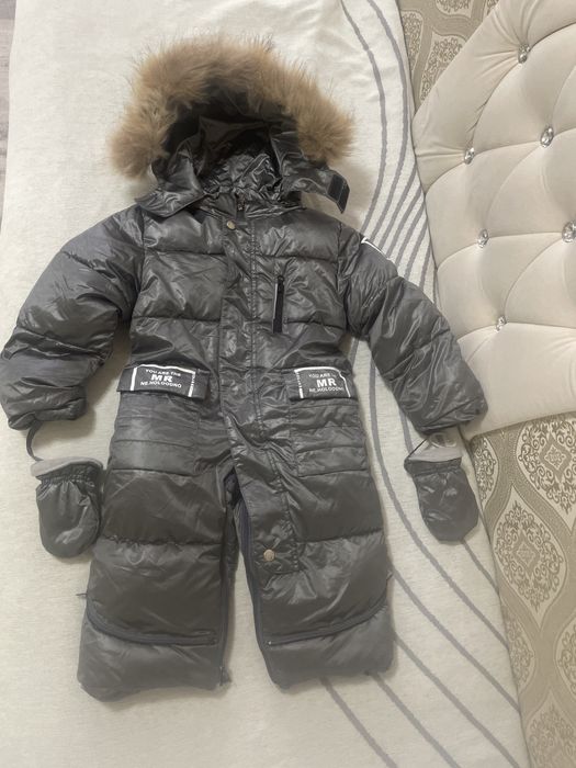 Продаётся зимний камбинизон детский