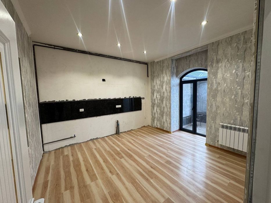 2сотик 5та хона +хол