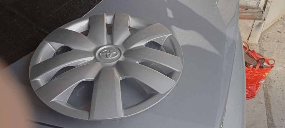Колпаки на toyota 15-14 дюим.