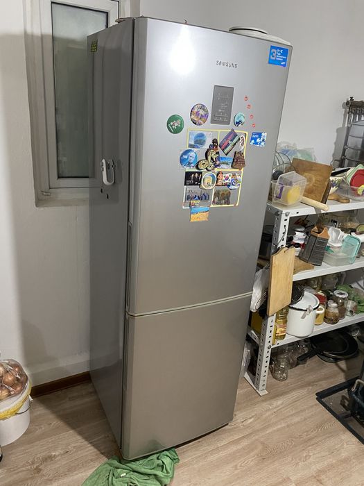Холодильник Самсунг 328л