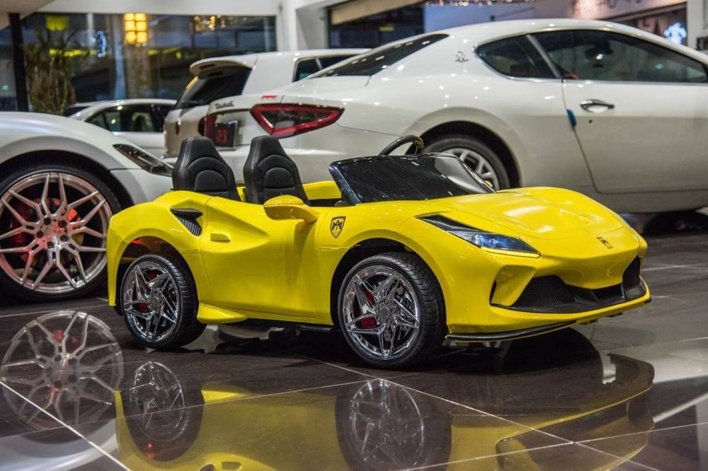 Ferrari F8 очень большая детская машина электромобиль болалар мошинаси