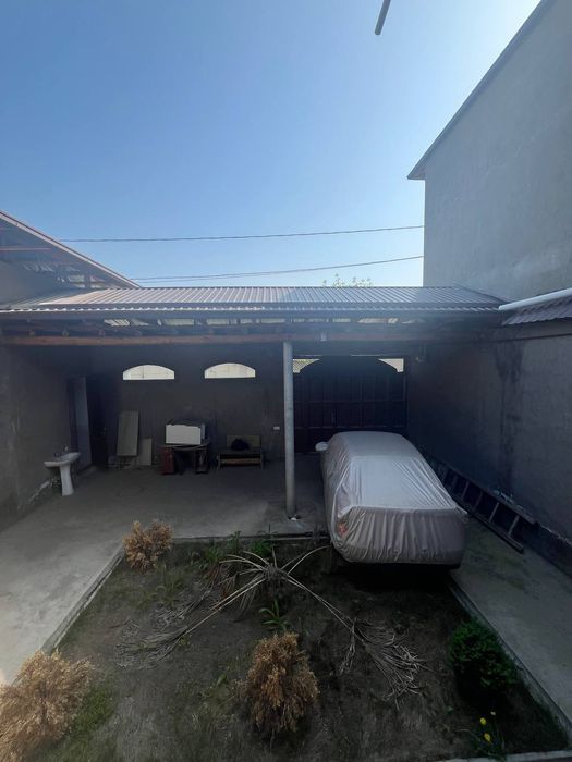 Uy sotiladi Beshqayraĝoch ona bolada