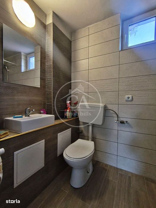 Apartament de vanzare cu 2 camere si curte in zona Centrala, Otadeaa