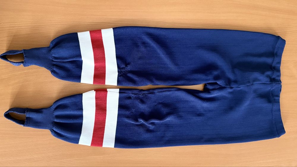 Продам хоккейную форму