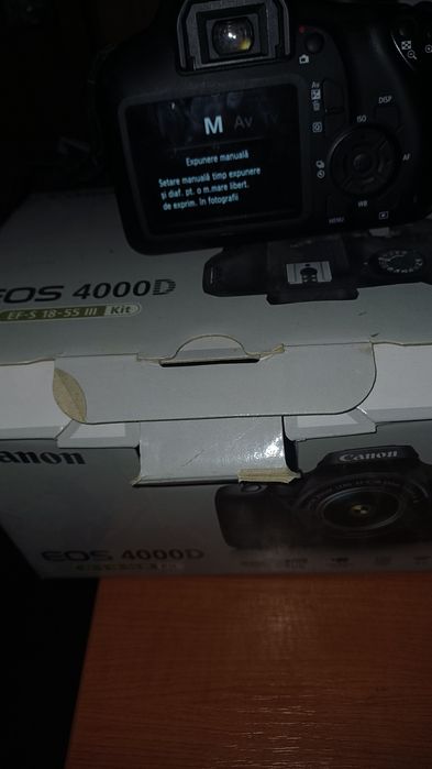 Camera profesionala canon 4000d