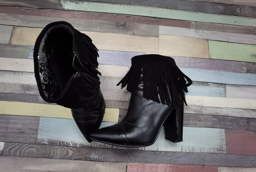 Cizme / botine mărime 33