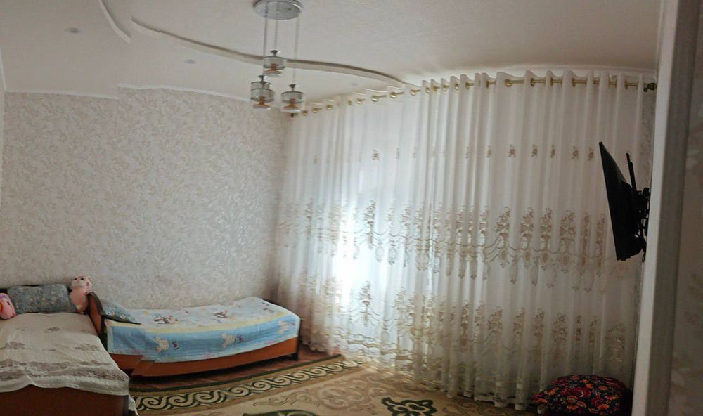 12 мкр, 2 хонали, 2 этаж,