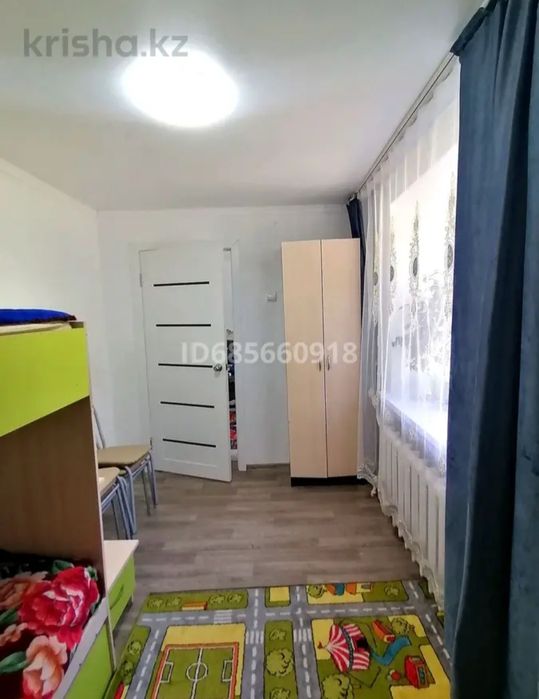 продам 4 х комнатный квартира.