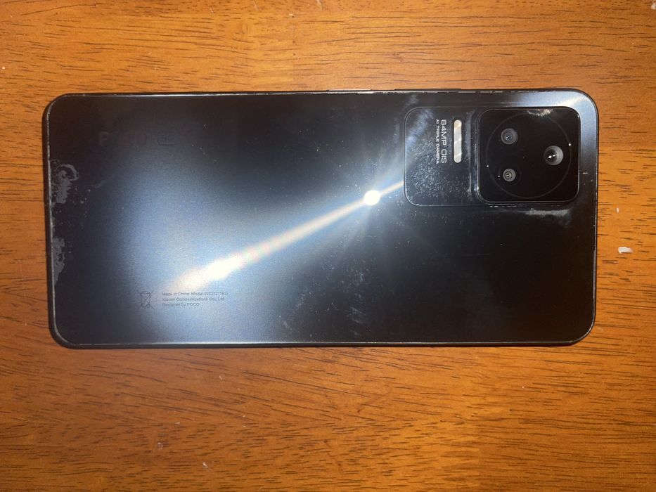 POCO F 4          Ь