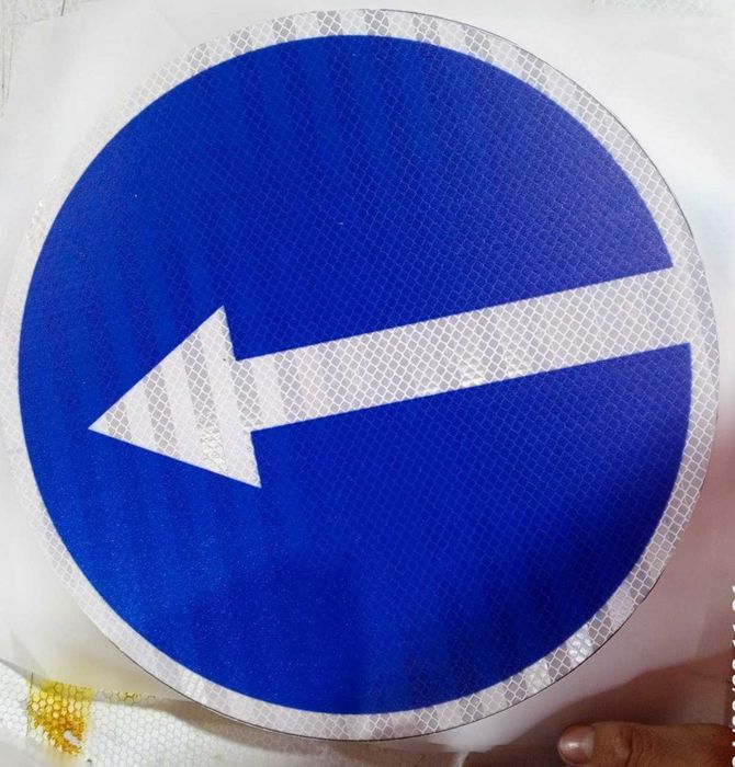 Дорожный знак в ассортименте