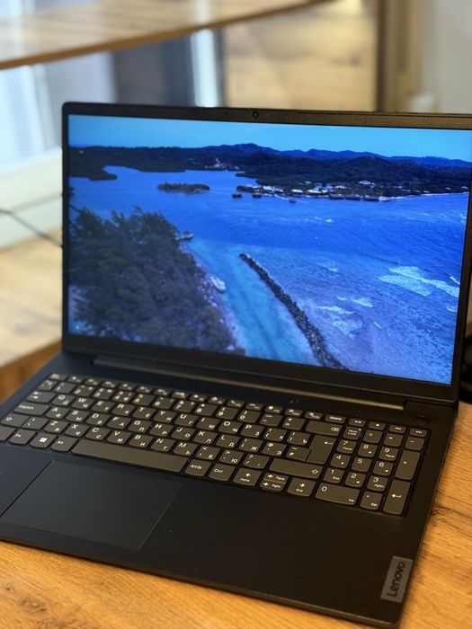 Ноутбук lenovo.