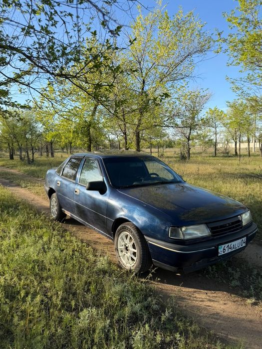 Срочно продам машину опель вектра