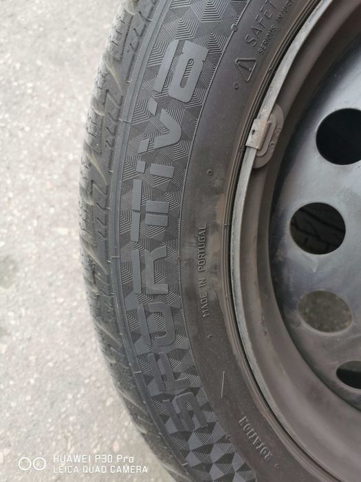 Продавам 4 зимни гуми с джанти 16