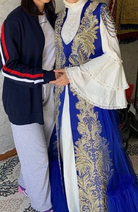 Kelin ko'ylak sotiladi