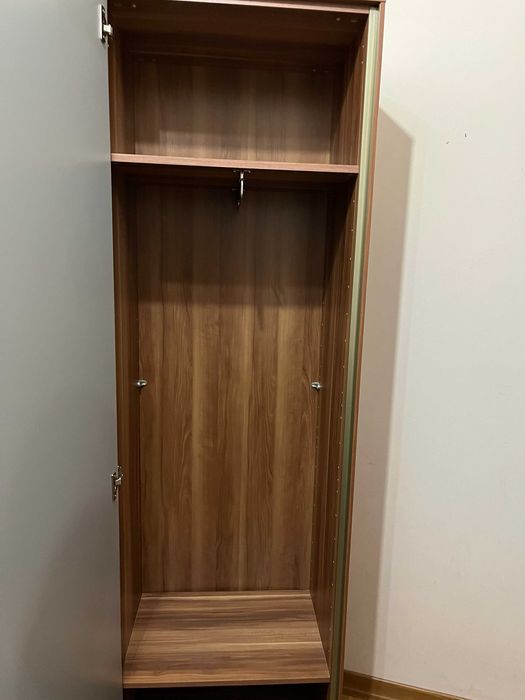 Немски шкаф за антре с огледална врата