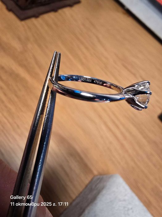 ДАМСКИ ЗЛАТЕН ПРЪСТЕН С ДИАМАНТ - Заложна къща Бургас Галерия 65