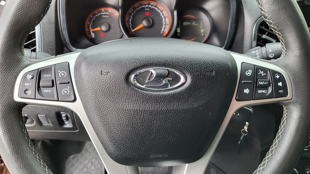 Продам Ладу XRAY CROSS