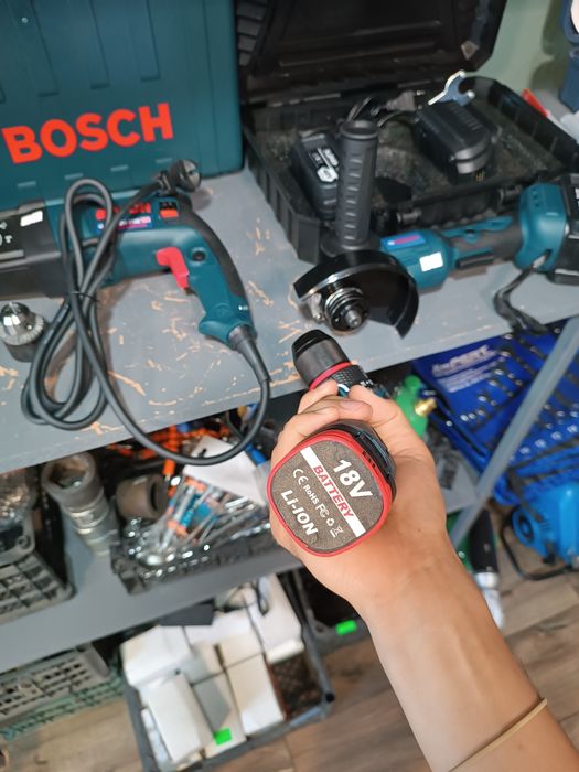 Маленький но мощный Шуруповерт