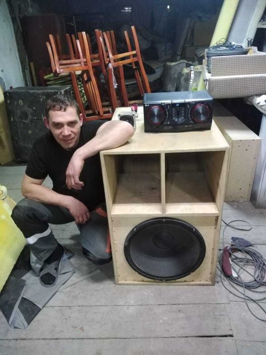 Продам  2 ауди-динамика.