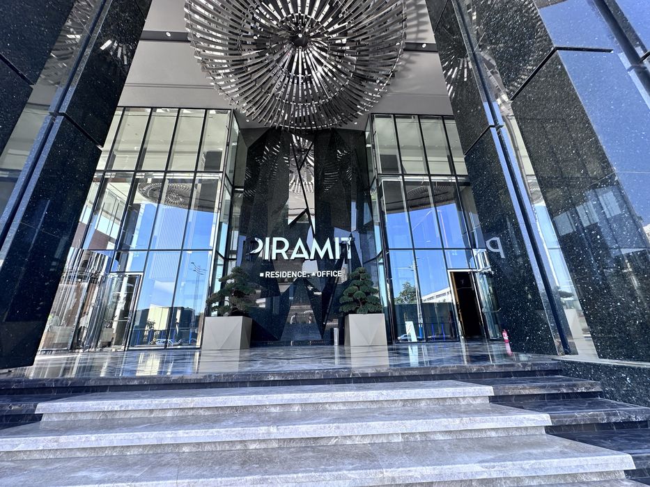 Новостройка ЖК Piramit Tower 2х комнатная 69м2 40 вом этаже !!!