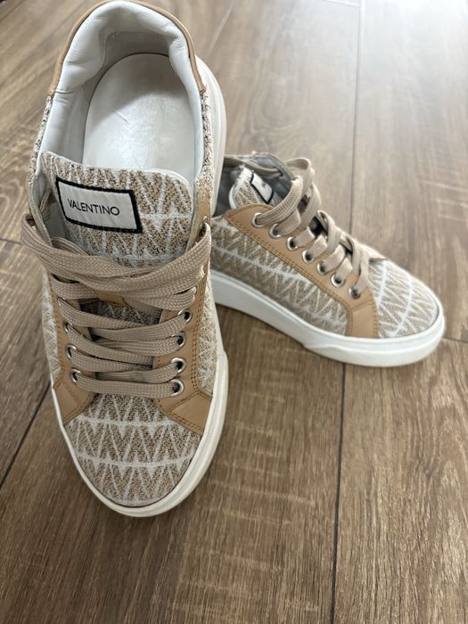 Сникерси valentino