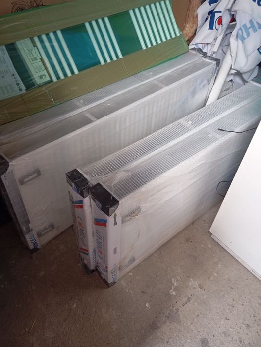 Пелетна камина BURNIT 13kw +4бр.чисто нови радиатори и лира!!