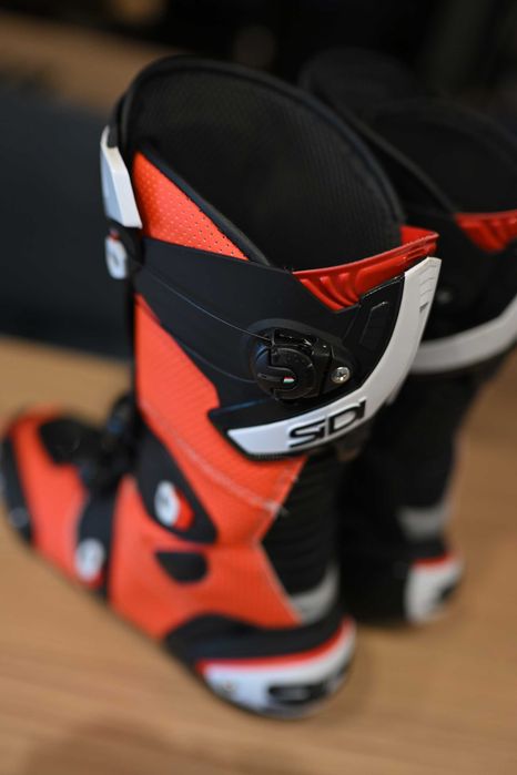 Cizme ghete moto sport Sidi Mag-1 air nr.43 impecabile (nu dainese,alpinestars,revit,tcx)