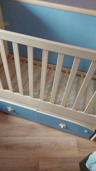 Бебешко легло на три нива с люлка и матрак