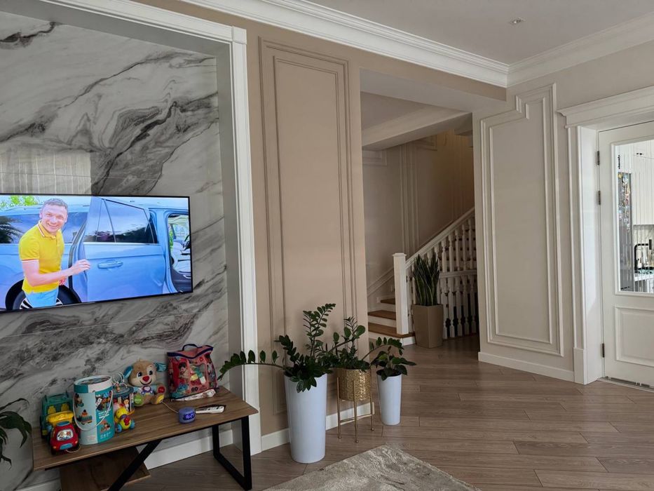 3 қаватли 6 хонали ховли сотилади Кулол