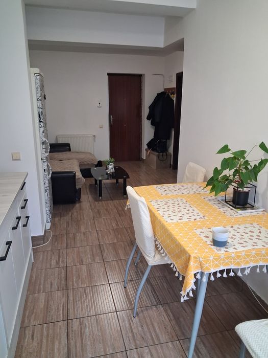 Vând apartament FLORESTI 46 mp  ,Str Stejarului