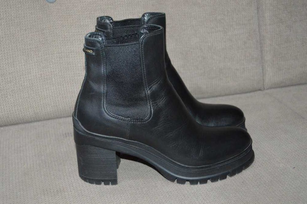 Botine Prada Vitello Montana Lug Sole Chelsea 55mm marime 40