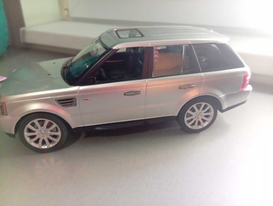 Vând mașina Land Rover