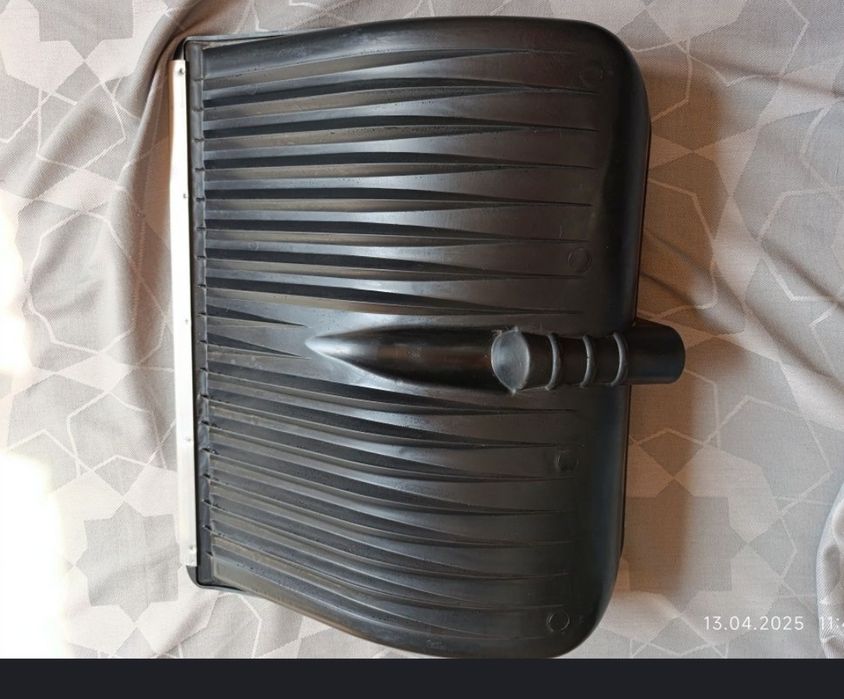 Продам лопаты снеговые пластиковые