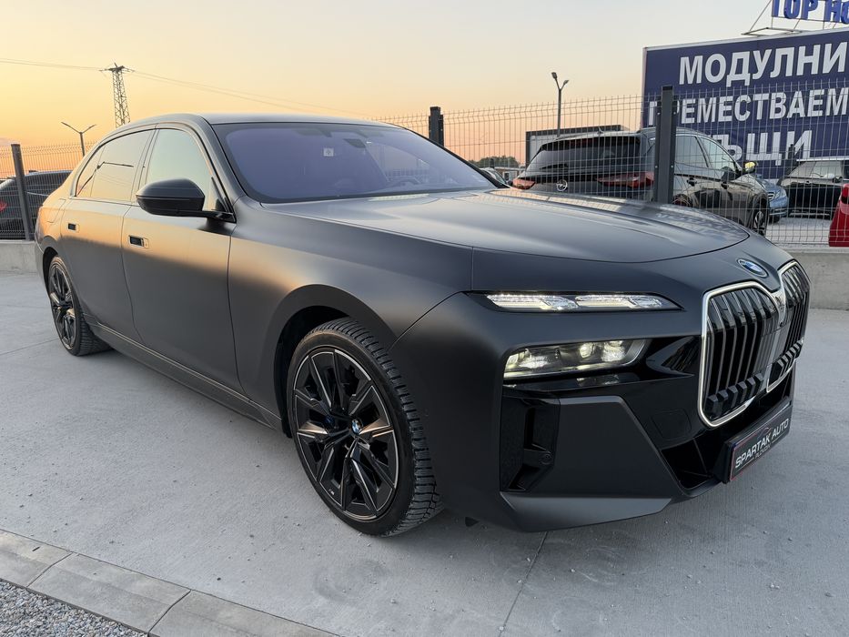 BMW i7 * 2023г* 127.000КМ* ТОП* FULL MAXX* Сервизна истор