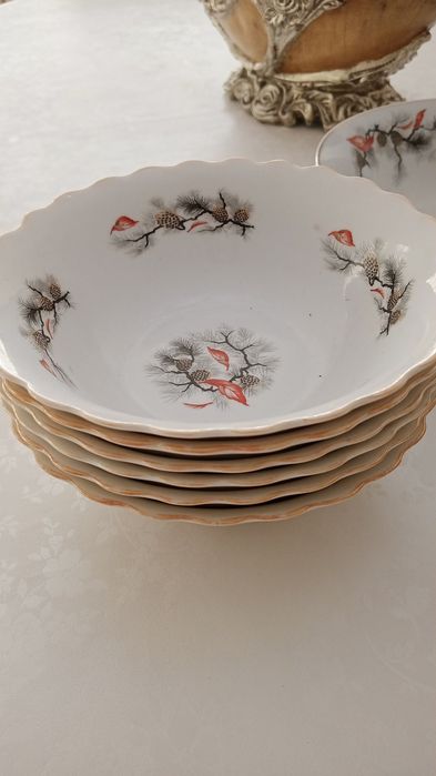 Продаю набор тарелок и много другой посуды Хрусталь